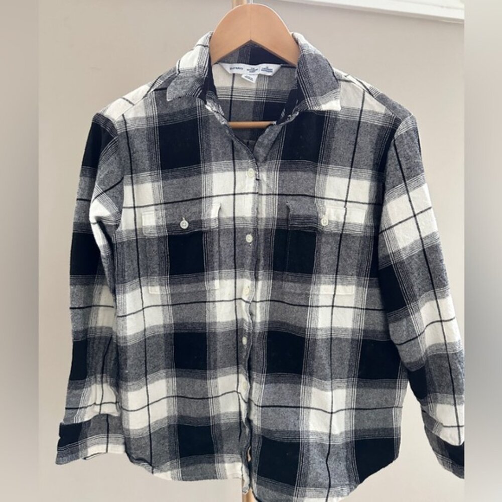 Old Navy Boyfriend Plaid Shirt Small Black White Flannel